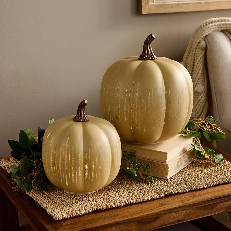 Set of 2 Illuminated Etched Glass Pumpkins with Twinkling Internal Lights for Autumn Decor