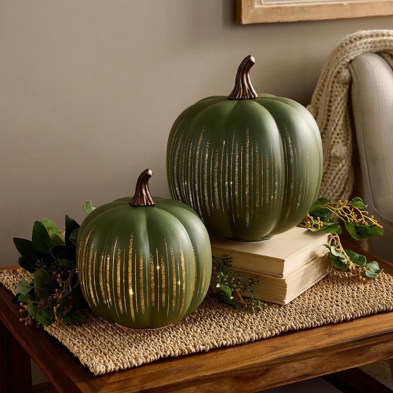Set of 2 Illuminated Etched Glass Pumpkins with Twinkling Internal Lights for Autumn Decor